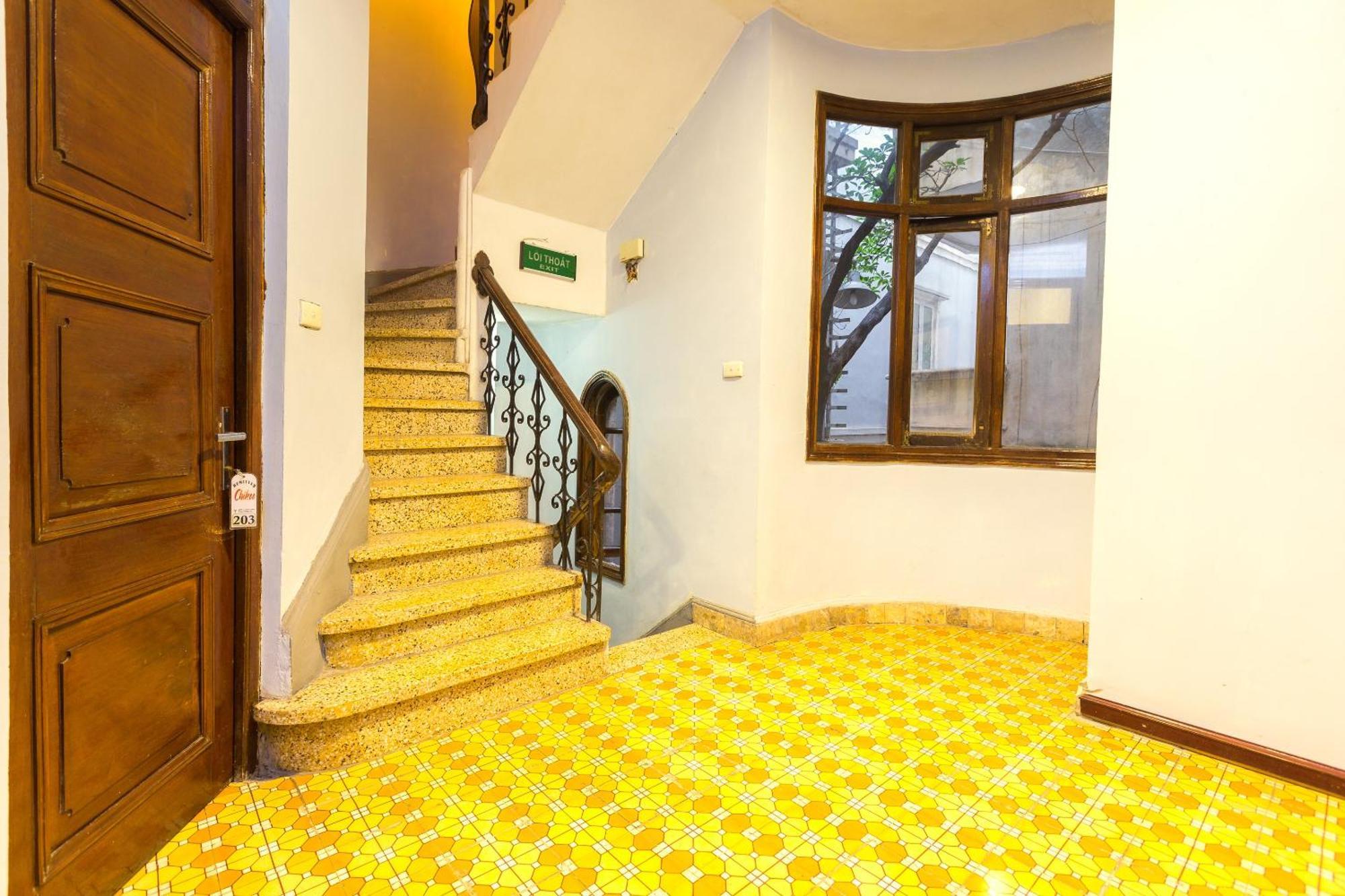 Chikoo Homestay Spot-On Hanoï Extérieur photo
